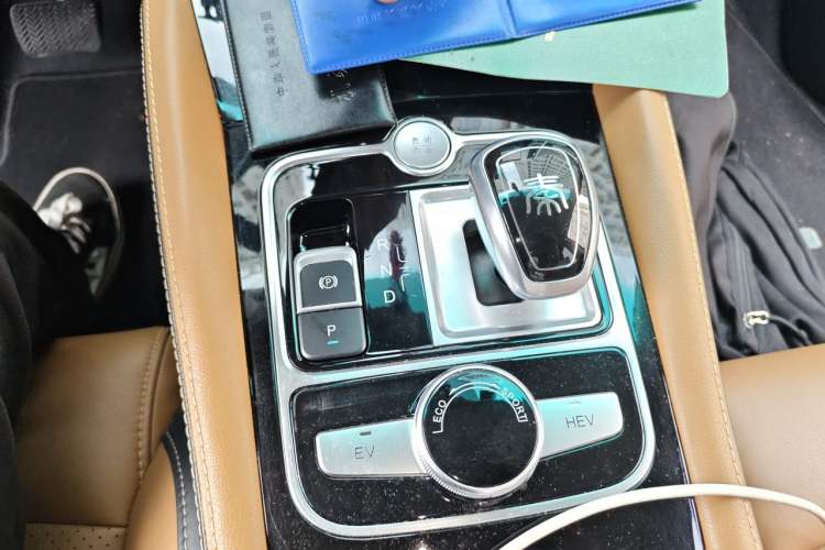 Used BYD Qin New Energy 2018 1.5T Smart Connect Premium Model Gear Lever