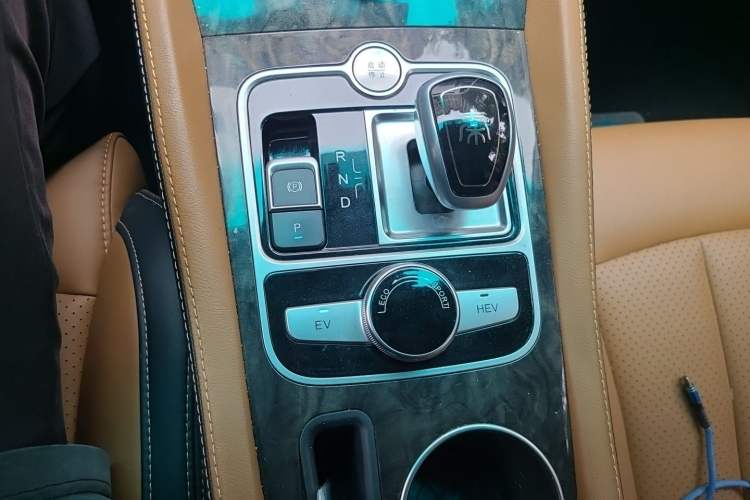 Used BYD Qin New Energy 2018 1.5T Smart Connect Premium Model Gear Lever