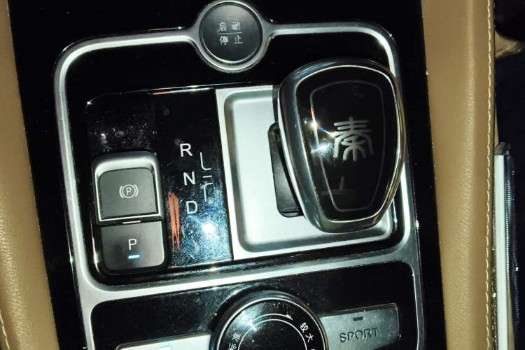 Used BYD Qin New Energy 2018 Qin EV450 Smart Connect Prestige Model Gear Lever