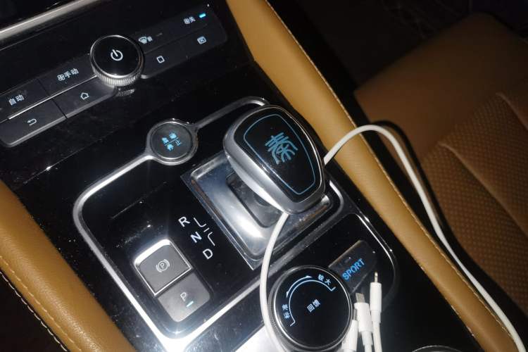 Used BYD Qin New Energy 2018 Qin EV450 Smart Connect Prestige Model Gear Lever