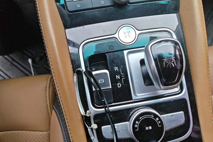 Used BYD Qin New Energy 2018 Qin EV450 Smart Connect Prestige Model Gear Lever