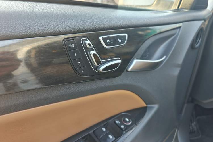 Used BYD Qin New Energy 2018 Qin EV450 Smart Connect Prestige Model Interior 10