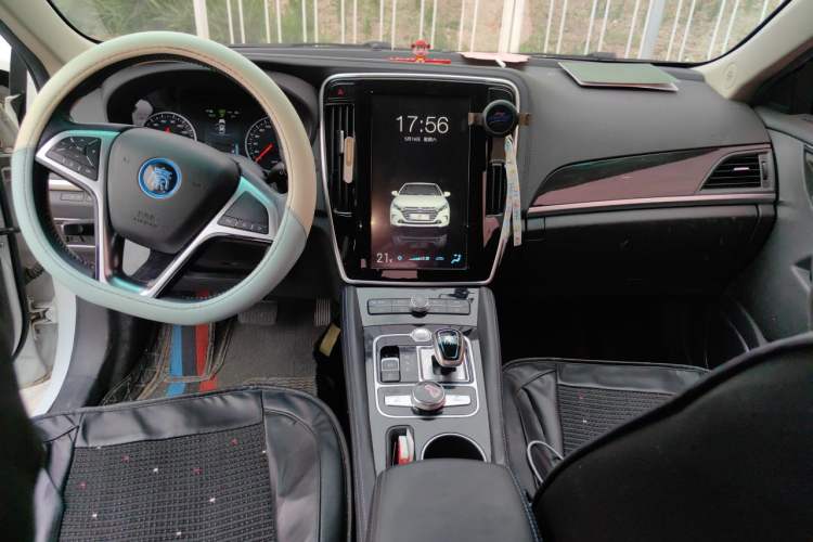 Used BYD Qin New Energy 2018 1.5T Smart Connect Elite Model Interior 2