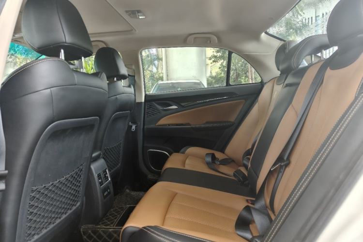 Used BYD Qin New Energy 2018 1.5T Smart Connect Premium Model Interior 2
