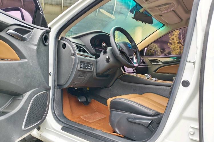 Used BYD Qin New Energy 2018 1.5T Smart Connect Premium Model Interior 4