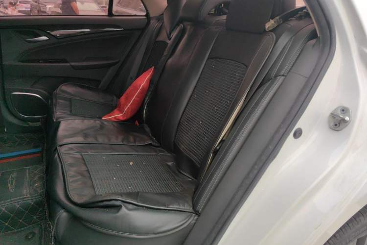Used BYD Qin New Energy 2018 1.5T Smart Connect Elite Model Interior 4