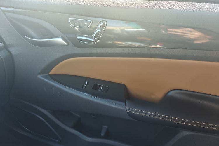Used BYD Qin New Energy 2018 Qin EV450 Smart Connect Prestige Model Interior 9