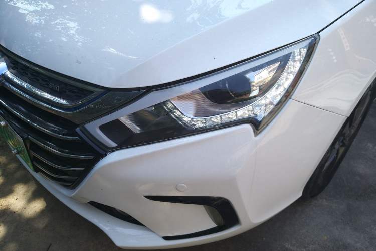 Used BYD Qin New Energy 2018 1.5T Smart Connect Premium Model Left Front Headlight