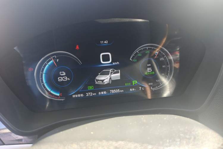 Used BYD Qin New Energy 2018 Qin EV450 Smart Connect Prestige Model Odometer Close Up