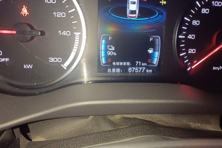 Used BYD Qin New Energy 2018 1.5T Smart Connect Elite Model Odometer Close Up
