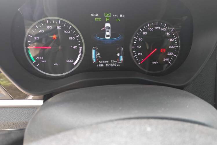Used BYD Qin New Energy 2018 1.5T Smart Connect Premium Model Odometer Close Up