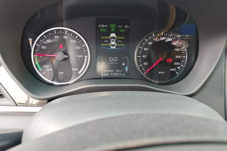 Used BYD Qin New Energy 2018 1.5T Smart Connect Premium Model Odometer Close Up