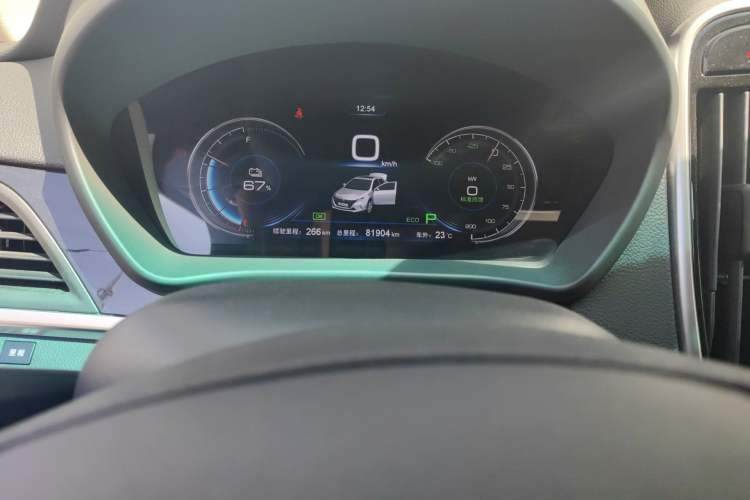 Used BYD Qin New Energy 2018 Qin EV450 Smart Connect Prestige Model Odometer Close Up