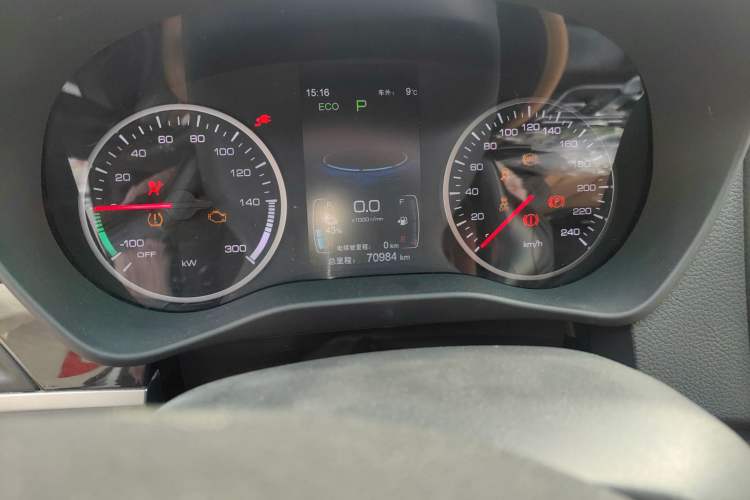 Used BYD Qin New Energy 2018 1.5T Smart Connect Premium Model Odometer Close Up