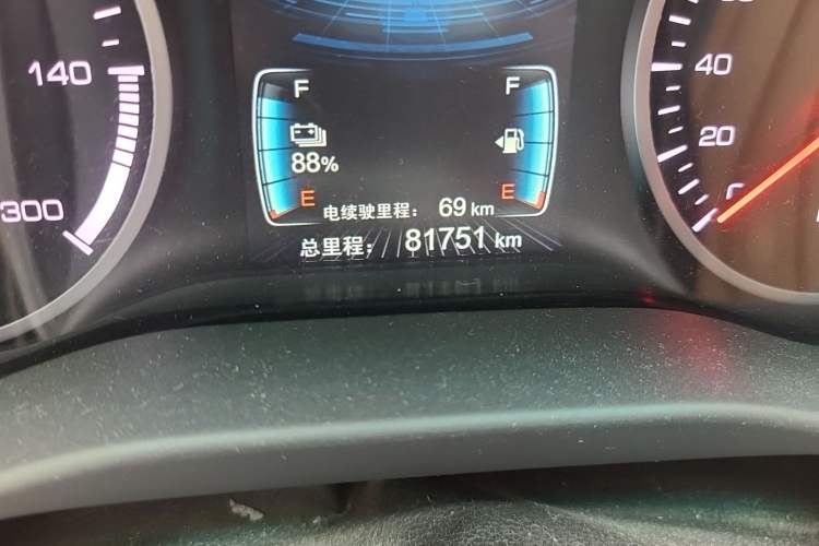 Used BYD Qin New Energy 2018 1.5T Smart Connect Premium Model Odometer Close Up