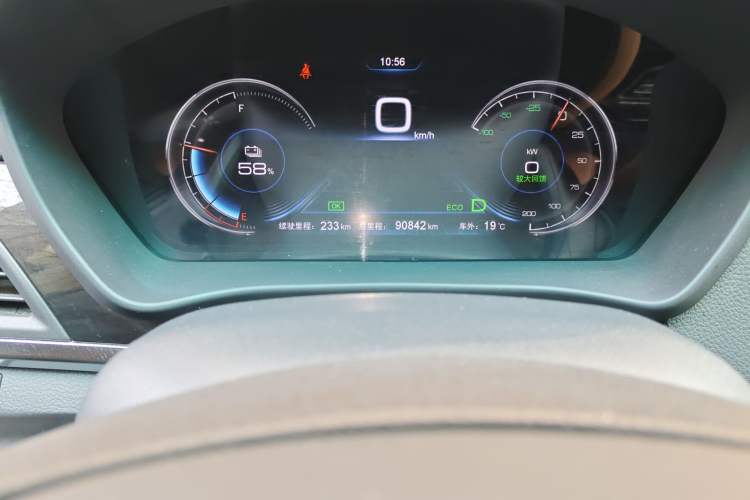 Used BYD Qin New Energy 2018 Qin EV450 Smart Connect Fashion Model Odometer Close Up