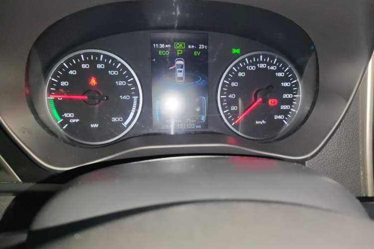Used BYD Qin New Energy 2018 1.5T Smart Connect Elite Model Odometer Close Up