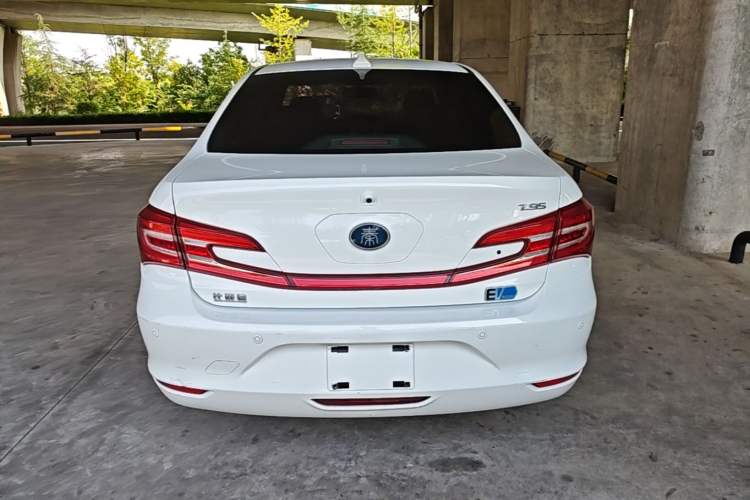 Used BYD Qin New Energy 2018 Qin EV450 Smart Connect Prestige Model Rear