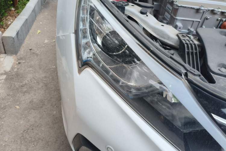Used BYD Qin New Energy 2018 Qin EV450 Smart Connect Prestige Model Right Front Headlight