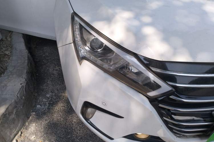 Used BYD Qin New Energy 2018 Qin EV450 Smart Connect Prestige Model Right Front Headlight