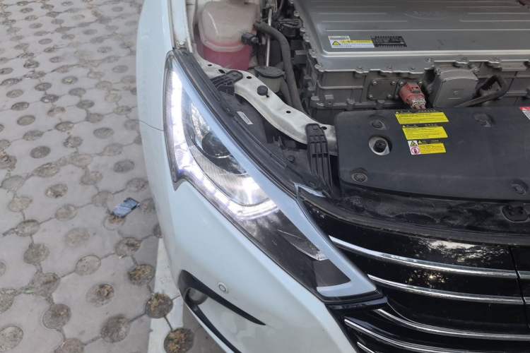 Used BYD Qin New Energy 2018 Qin EV450 Smart Connect Prestige Model Right Front Headlight