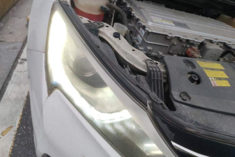 Used BYD Qin New Energy 2018 Qin EV450 Smart Connect Prestige Model Right Front Headlight