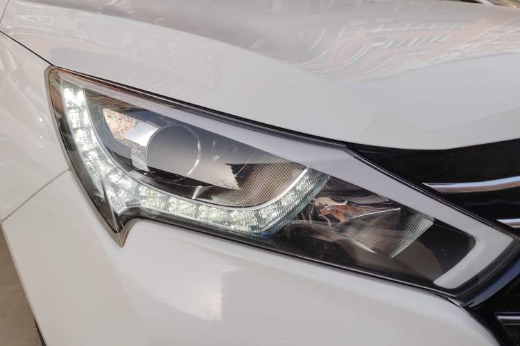 Used BYD Qin New Energy 2018 Qin EV450 Smart Connect Prestige Model Right Front Headlight