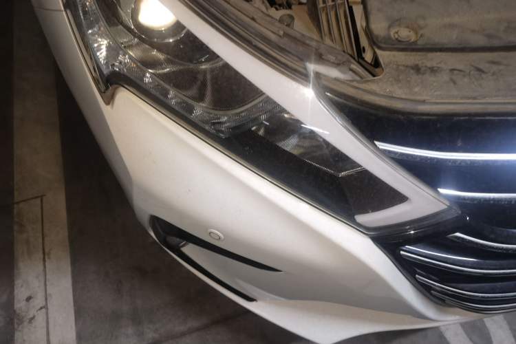 Used BYD Qin New Energy 2018 Qin EV450 Smart Connect Prestige Model Right Front Headlight