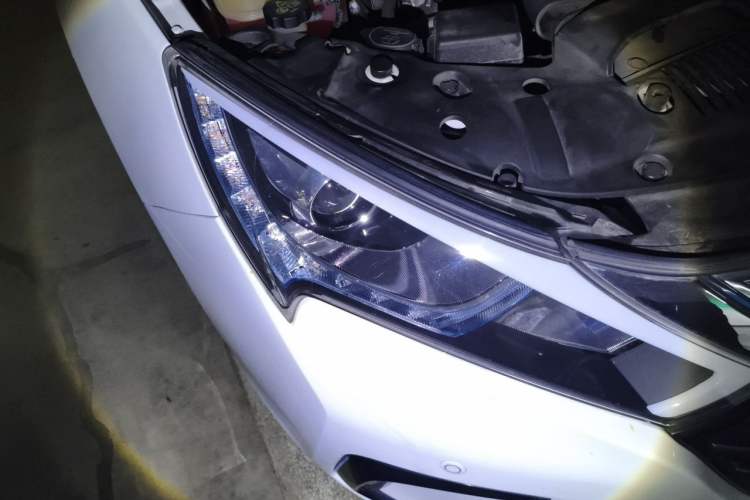 Used BYD Qin New Energy 2018 1.5T Smart Connect Premium Model Right Front Headlight