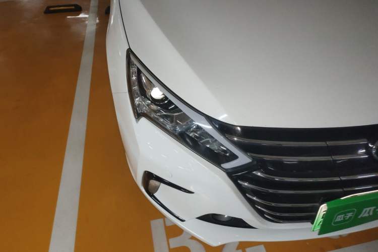 Used BYD Qin New Energy 2018 Qin EV450 Smart Connect Prestige Model Right Front Headlight