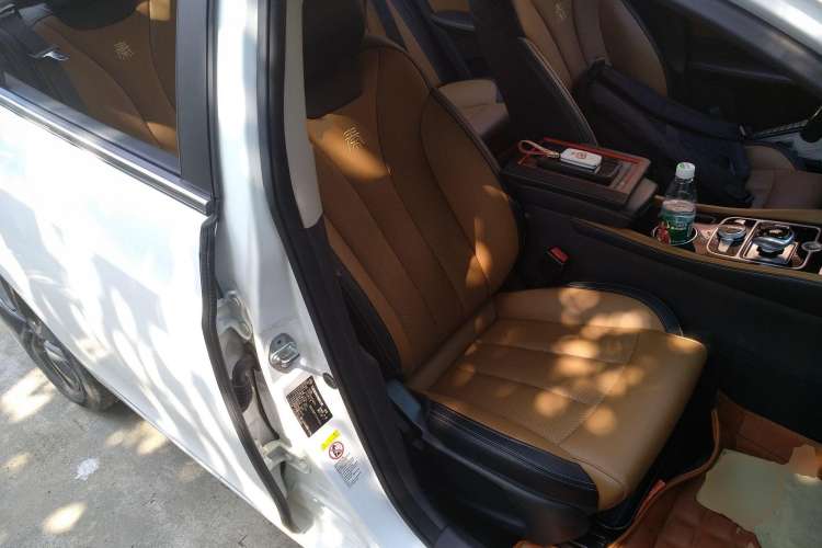 Used BYD Qin New Energy 2018 1.5T Smart Connect Premium Model Right Front Seat