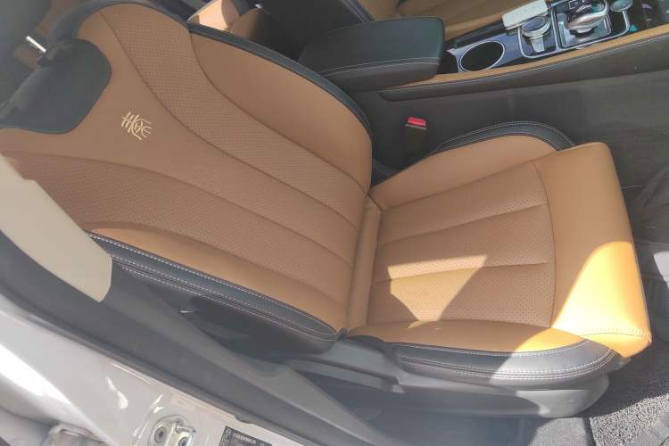 Used BYD Qin New Energy 2018 1.5T Smart Connect Premium Model Right Front Seat