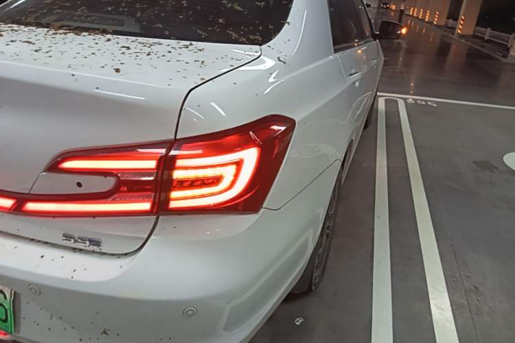 Used BYD Qin New Energy 2018 1.5T Smart Connect Premium Model Right Rear Taillight