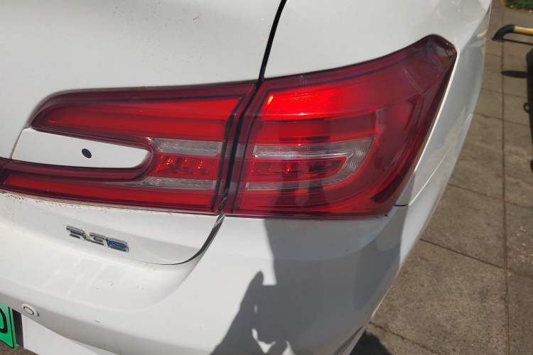 Used BYD Qin New Energy 2018 1.5T Smart Connect Premium Model Right Rear Taillight