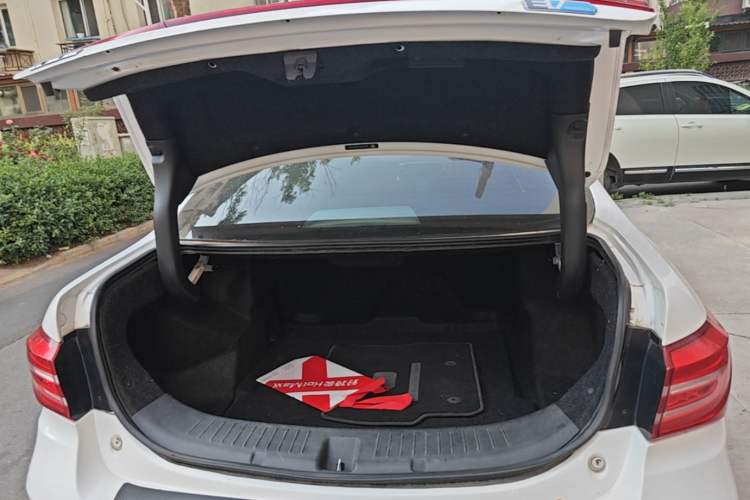 Used BYD Qin New Energy 2018 Qin EV450 Smart Connect Prestige Model Trunk