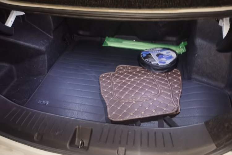 Used BYD Qin New Energy 2018 Qin EV450 Smart Connect Prestige Model Trunk