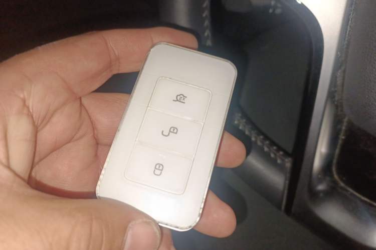 Used BYD Qin New Energy 2018 Qin EV450 Smart Connect Prestige Model Vehicle Key