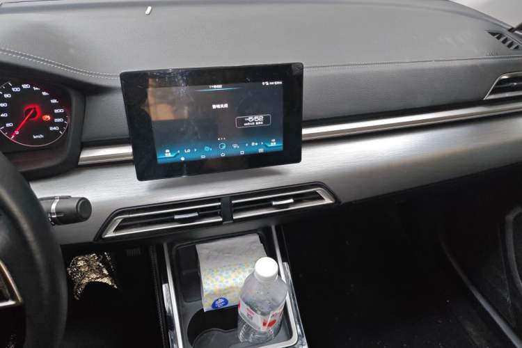 Used BYD Qin New Energy 2019 High-Range Luxury Model Audio And AC Panel