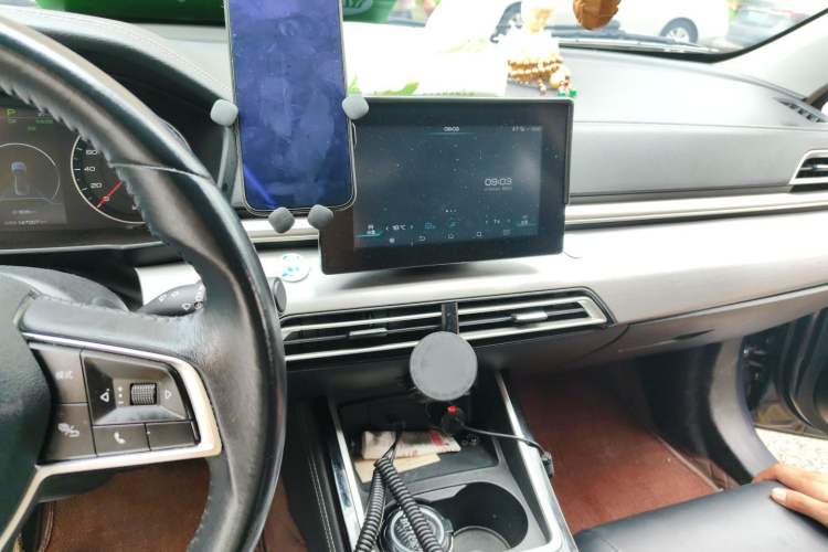 Used BYD Qin New Energy 2019 High-Range Luxury Model Audio And AC Panel