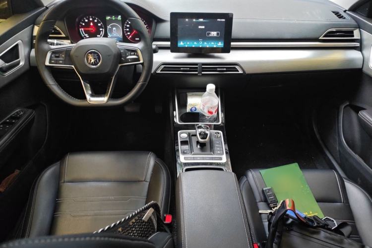 Used BYD Qin New Energy 2019 High-Range Luxury Model Center Console