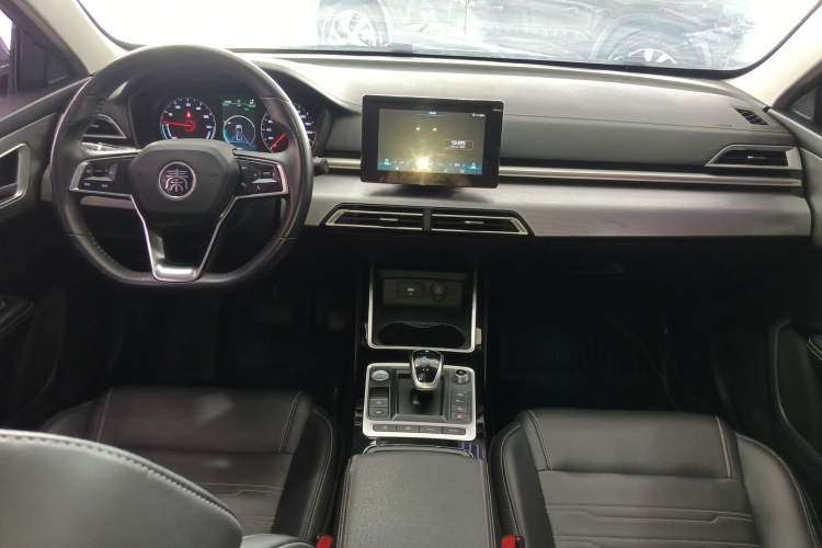 Used BYD Qin New Energy 2019 High-Range Luxury Model Center Console