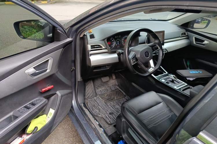 Used BYD Qin New Energy 2019 High-Range Luxury Model Driver Seat