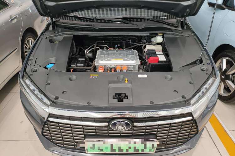 Used BYD Qin New Energy 2019 High-Range Luxury Model Engine Bay
