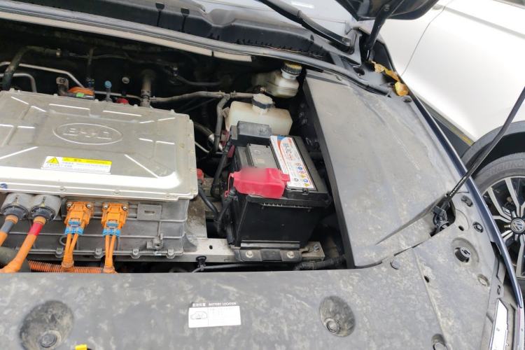 Used BYD Qin New Energy 2019 High-Range Luxury Model Engine Bay Left