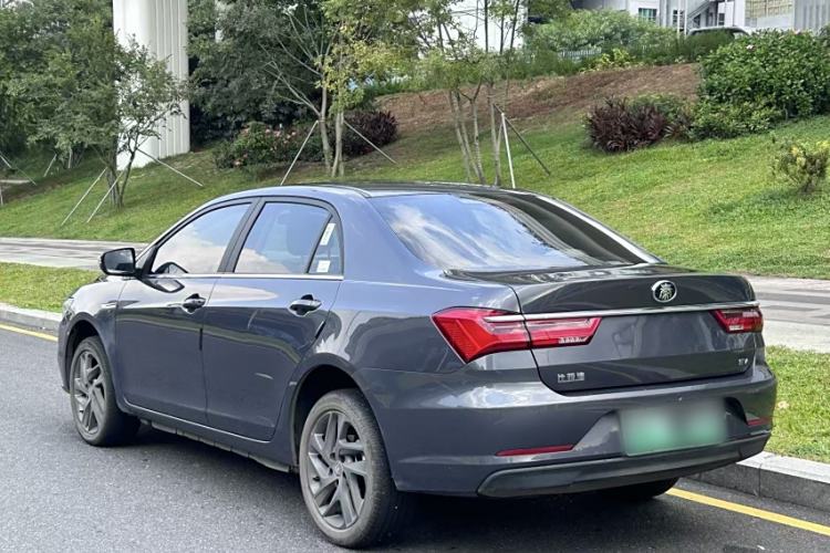 Used BYD Qin New Energy 2019 High-Range Luxury Model Exterior 3