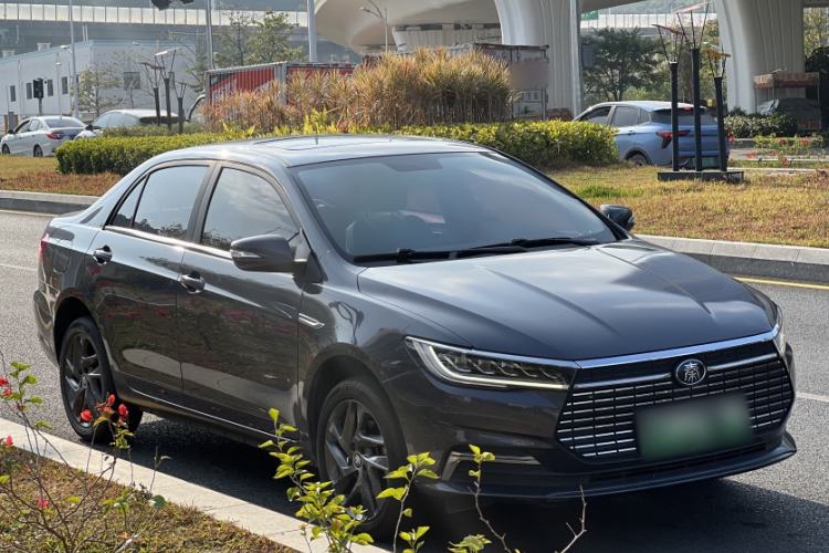 Used BYD Qin New Energy 2019 High-Range Luxury Model Exterior 3
