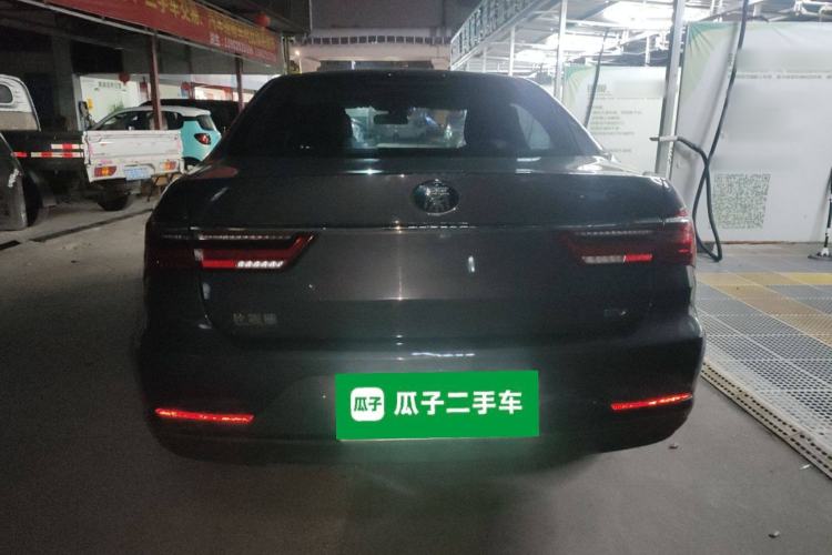 Used BYD Qin New Energy 2019 High-Range Luxury Model Exterior 4