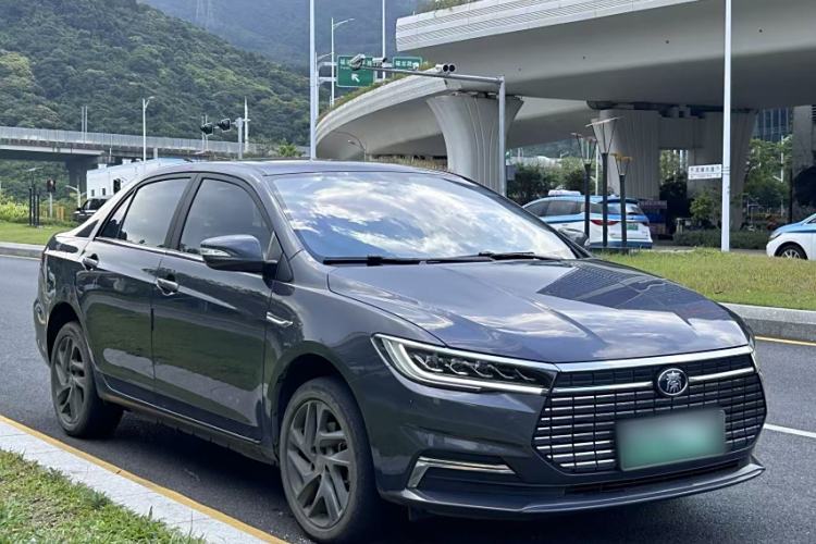 Used BYD Qin New Energy 2019 High-Range Luxury Model Exterior 4
