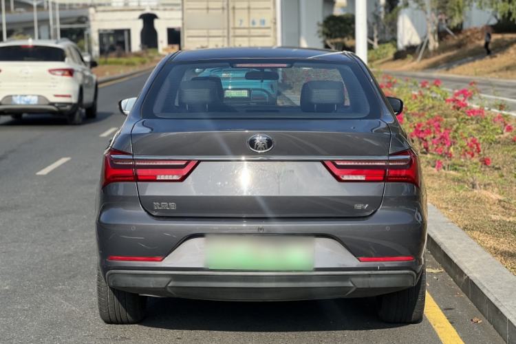 Used BYD Qin New Energy 2019 High-Range Luxury Model Exterior 5