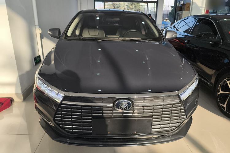 Used BYD Qin New Energy 2019 High-Range Luxury Model Front